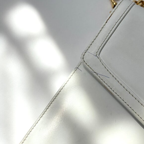 VINTAGE GUCCI White Leather & Gold Strap Crossbody Clutch / Purse 406 004 626 - Picture 11 of 16